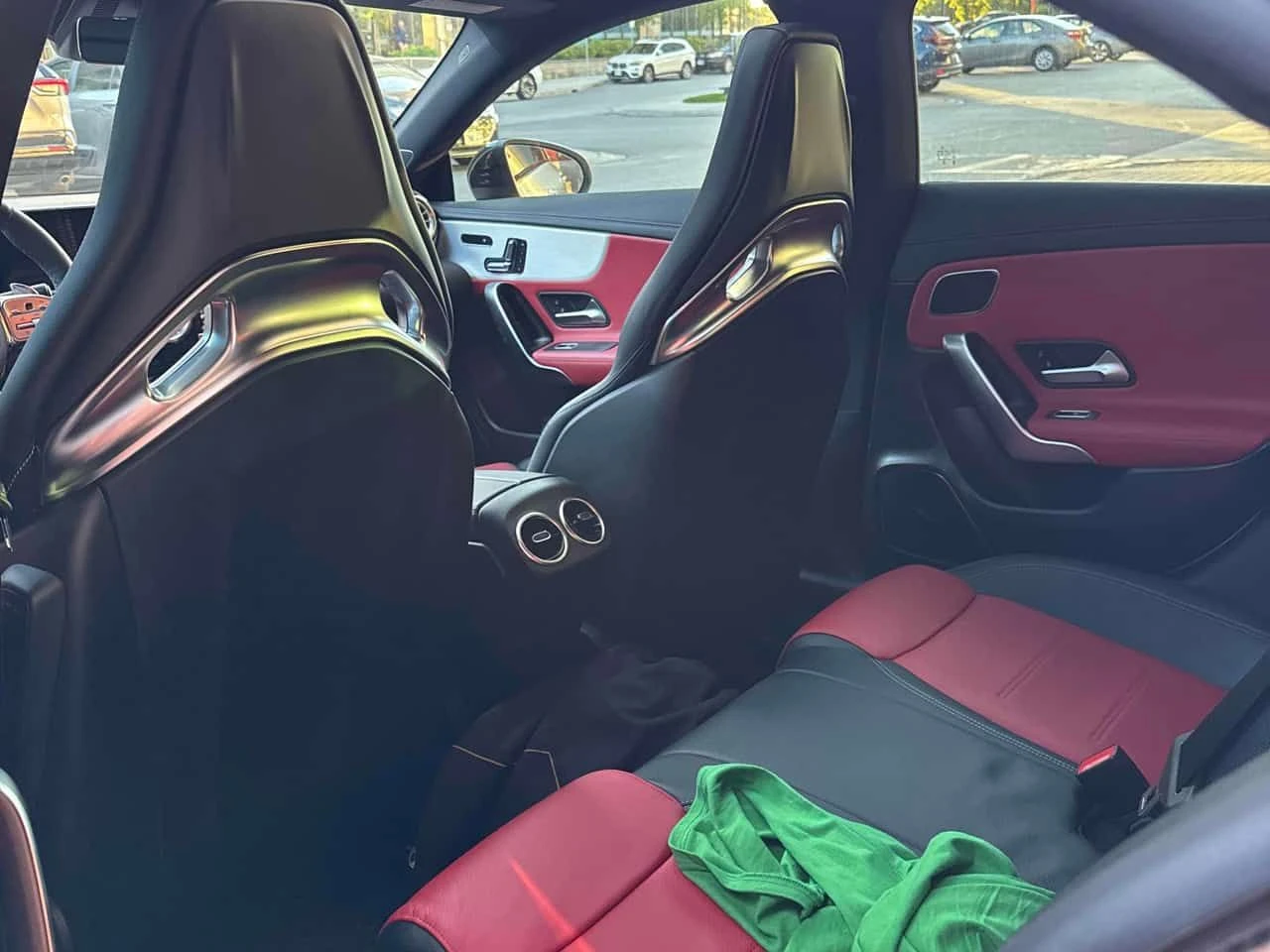 Mercedes-Benz CLA 45 AMG 4MATIC * ДИСТРОНИК* 360 КАМЕРА* ПАНОРАМА* , снимка 14 - Автомобили и джипове - 54997859
