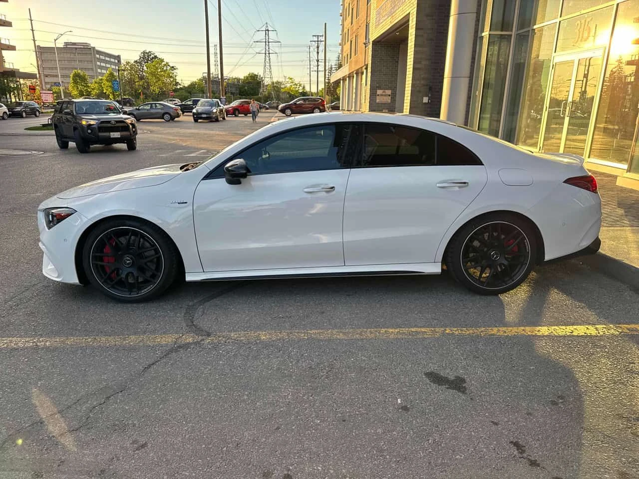 Mercedes-Benz CLA 45 AMG 4MATIC * ДИСТРОНИК* 360 КАМЕРА* ПАНОРАМА* , снимка 3 - Автомобили и джипове - 54997859