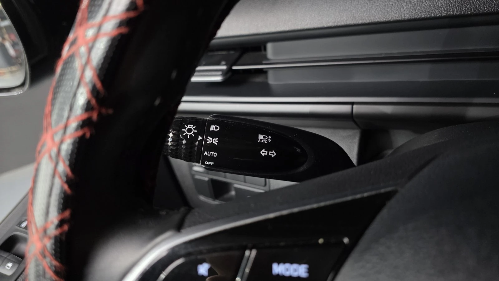 Hyundai Staria Modern* BLIND SPOT* ПОДГРЕВ ВОЛАН* КРАЙНА ЦЕНА, снимка 17 - Автомобили и джипове - 55348243