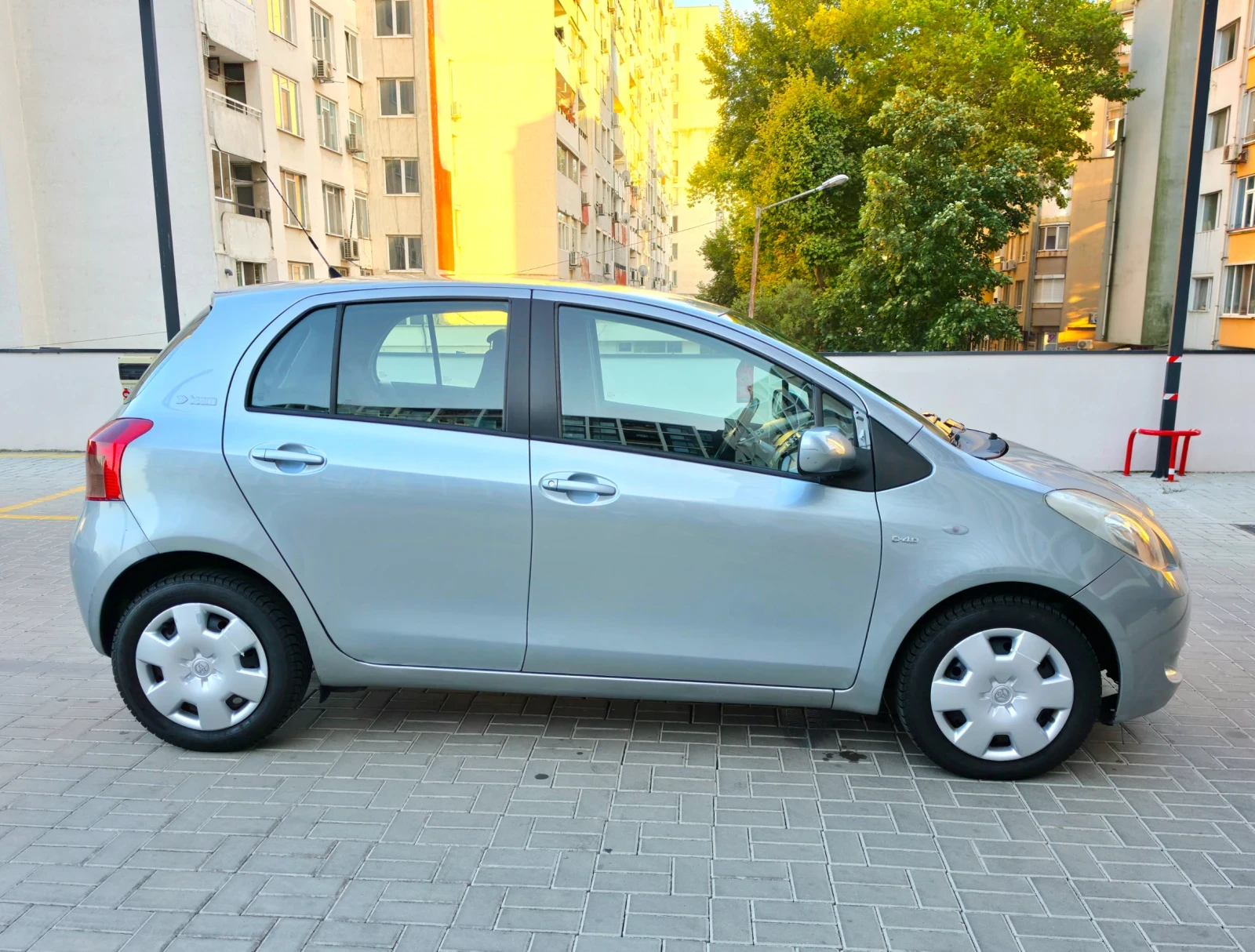 Toyota Yaris 1.4 D-4D, снимка 2 - Автомобили и джипове - 55649148