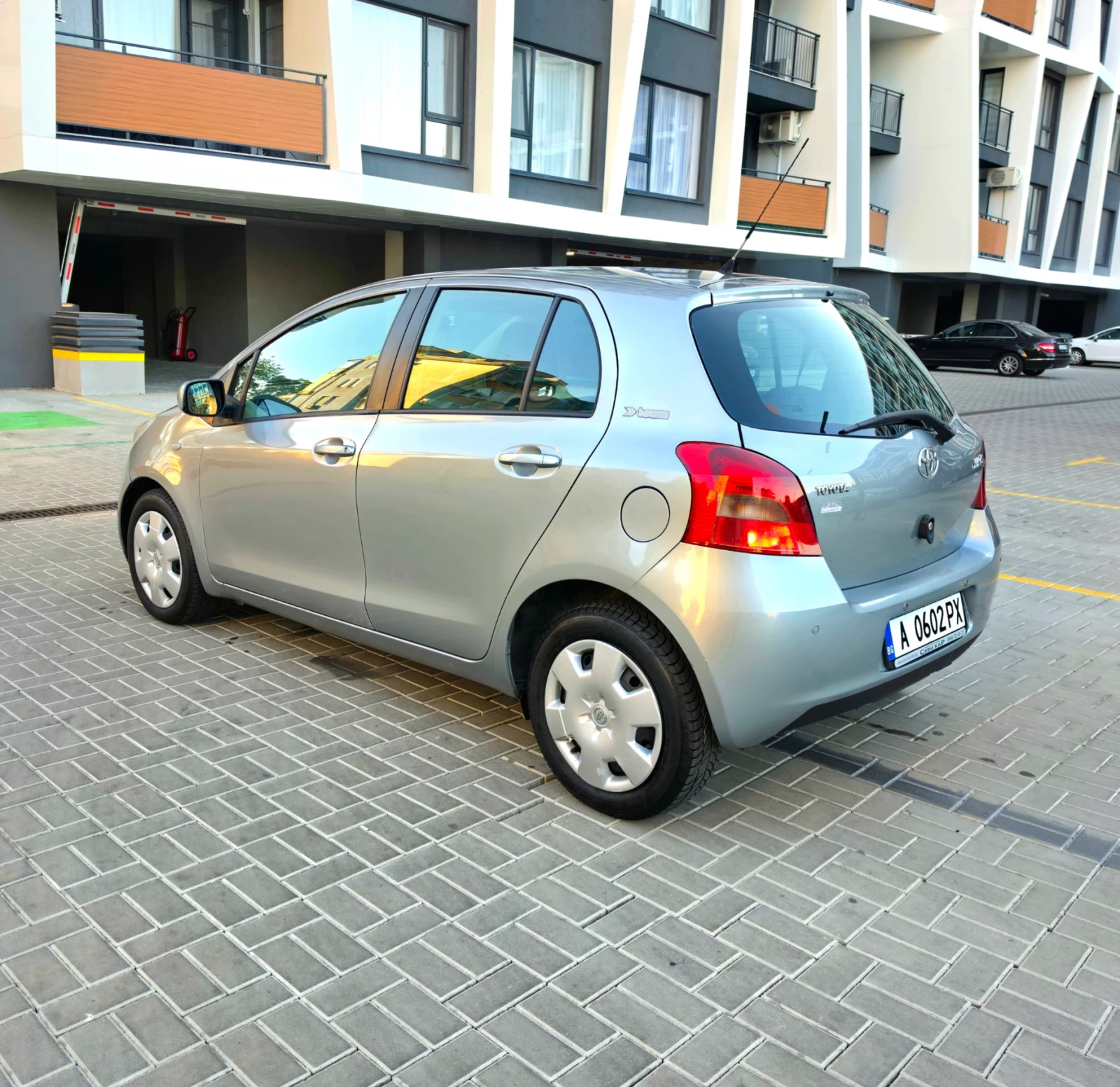 Toyota Yaris 1.4 D-4D, снимка 3 - Автомобили и джипове - 55649148