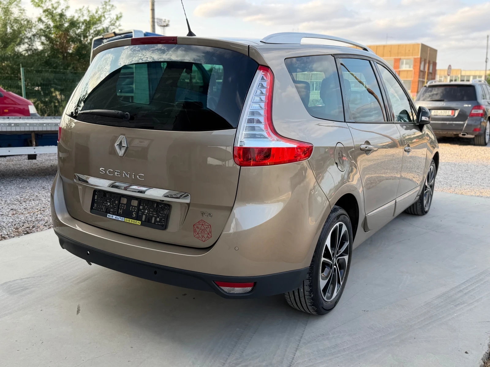 Renault Scenic 132 к.с * 4 цилиндъра, снимка 4 - Автомобили и джипове - 55667060
