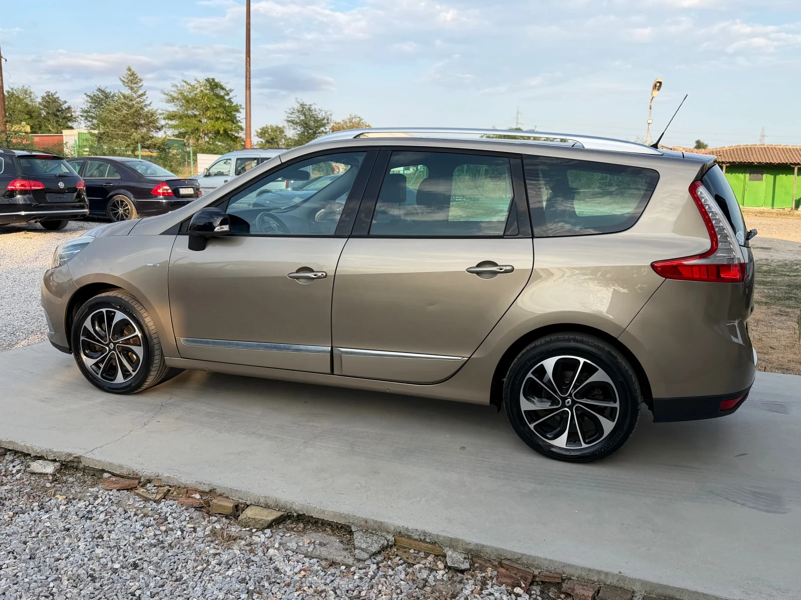 Renault Scenic 132 к.с * 4 цилиндъра, снимка 7 - Автомобили и джипове - 55667060