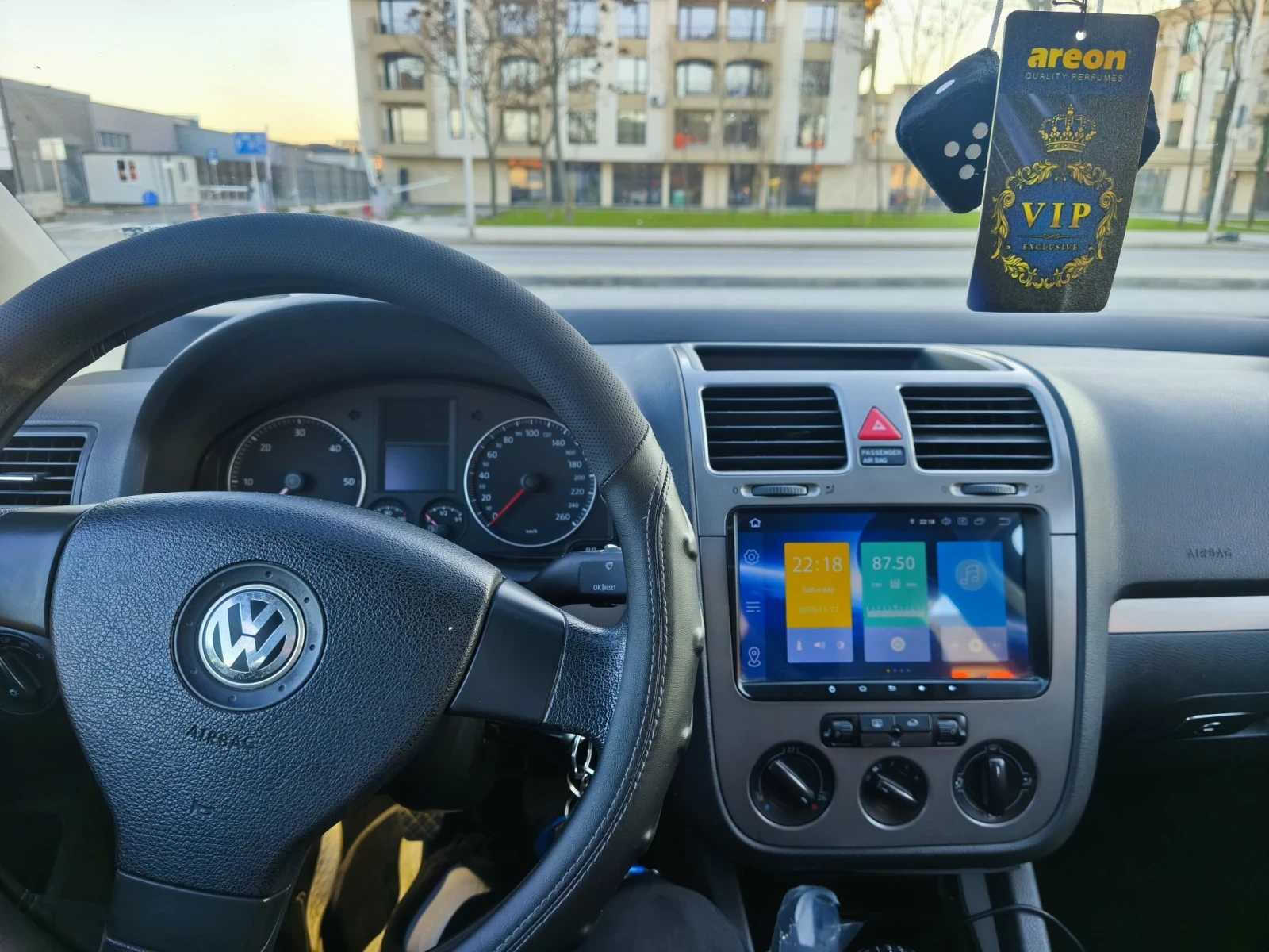 VW Golf 1.9 TDI 105 к.с., снимка 11 - Автомобили и джипове - 55935954