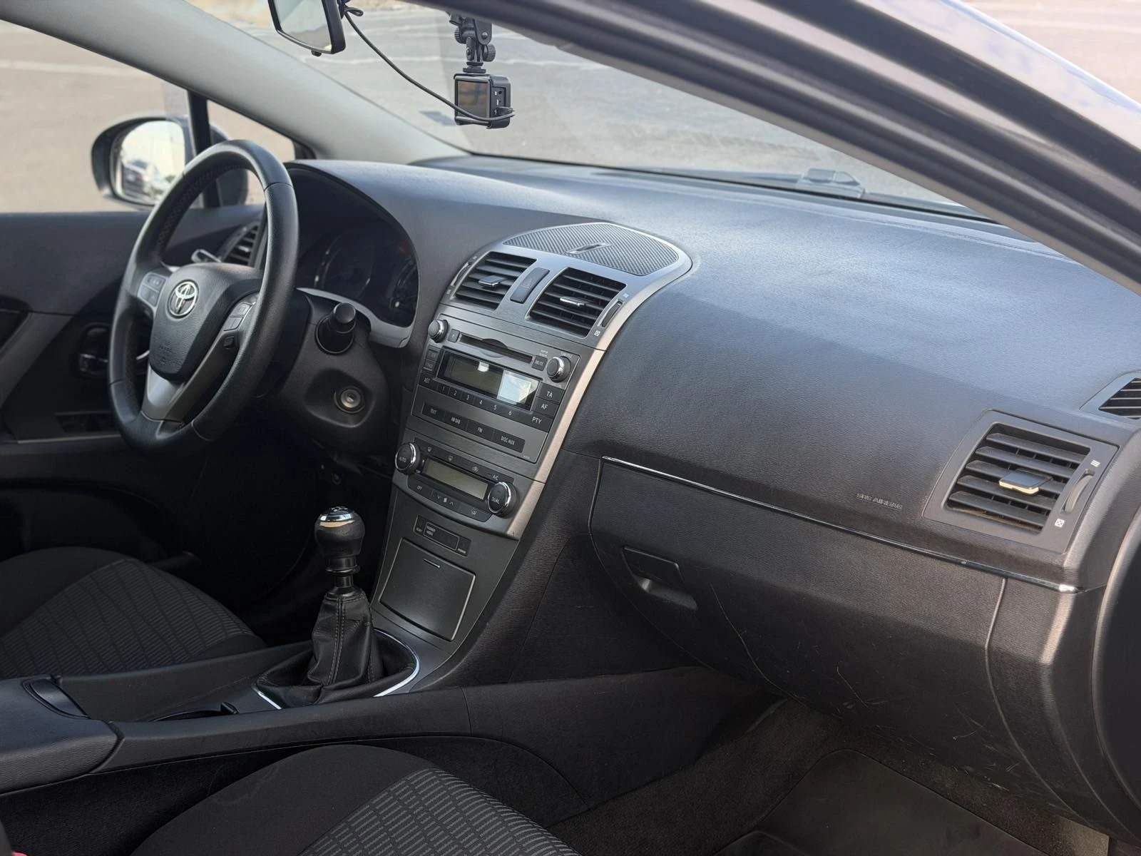 Toyota Avensis, снимка 8 - Автомобили и джипове - 56110574