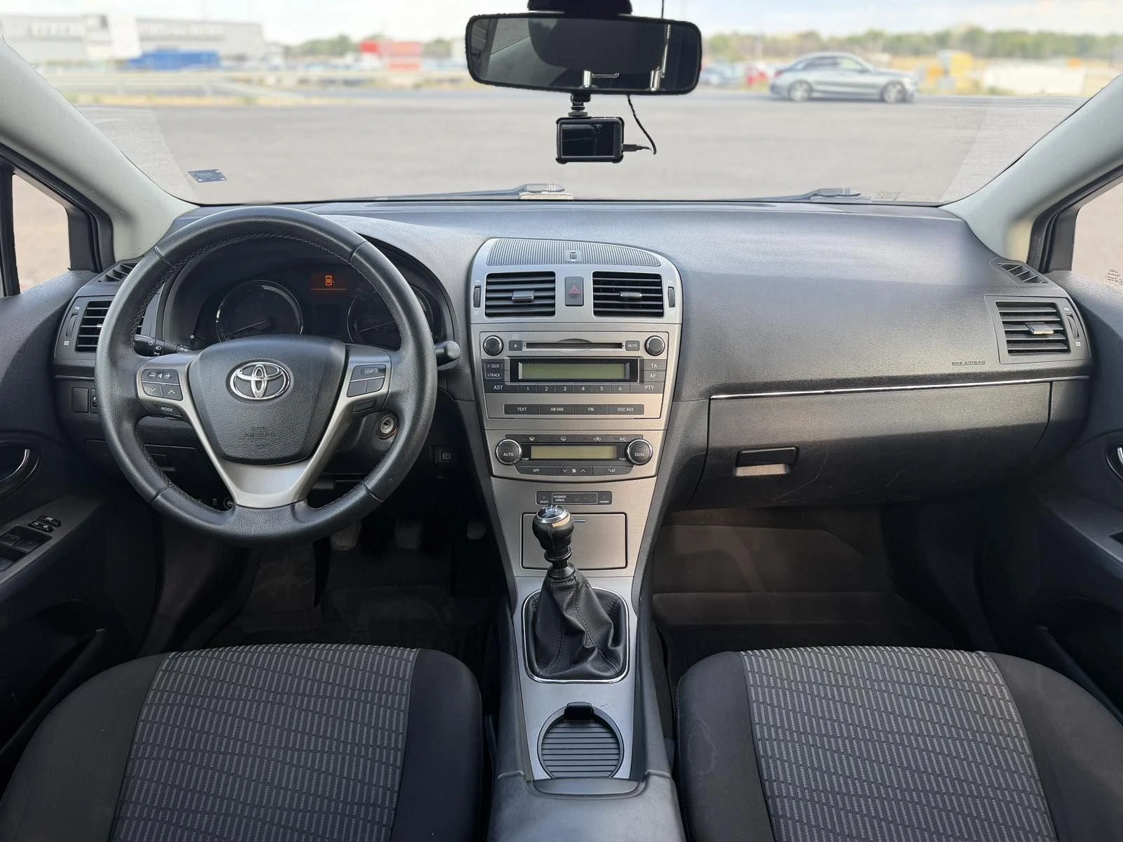 Toyota Avensis, снимка 7 - Автомобили и джипове - 56110574