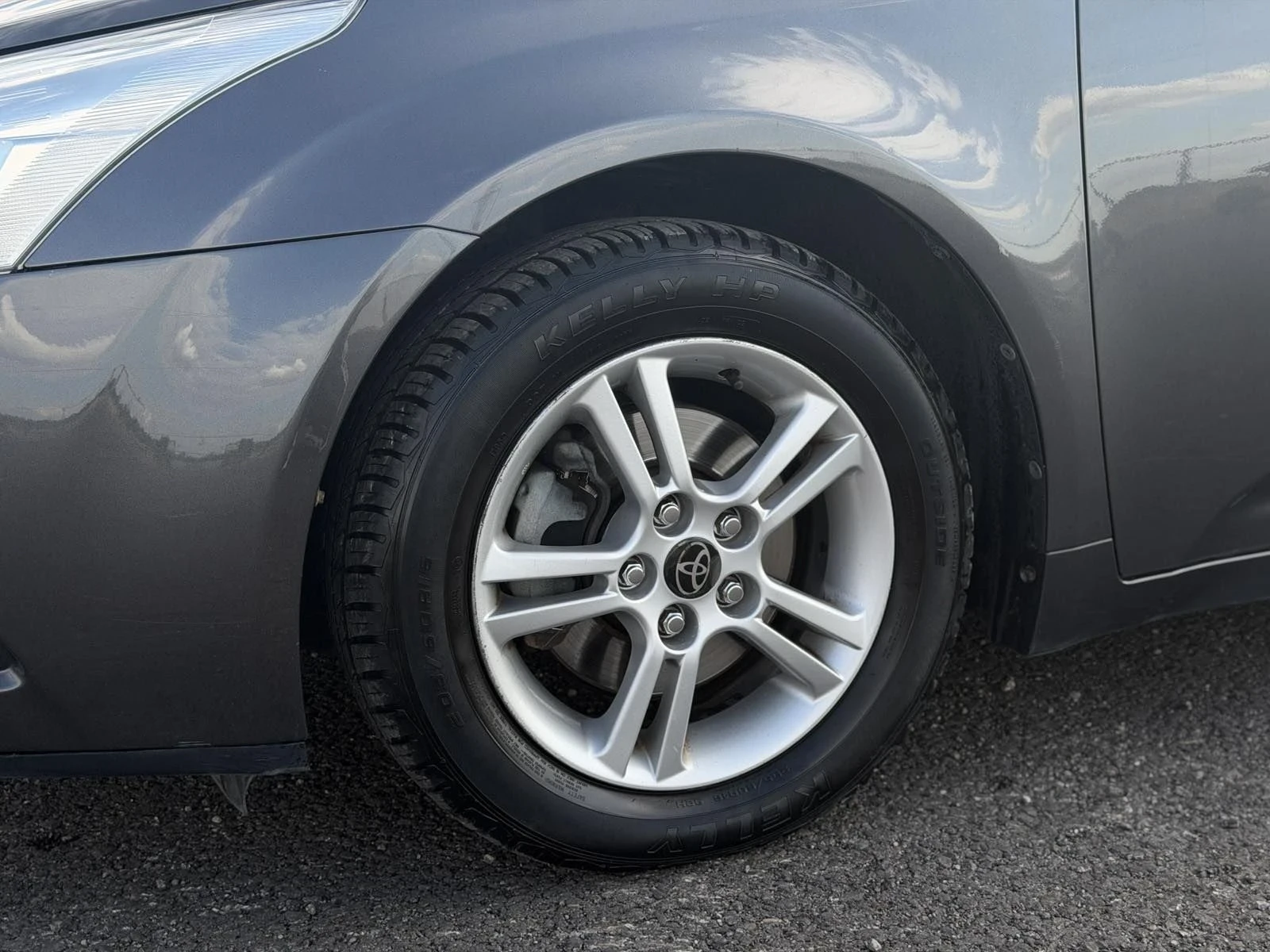 Toyota Avensis, снимка 11 - Автомобили и джипове - 56110574