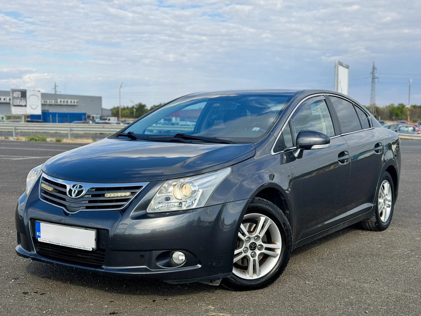 Toyota Avensis, снимка 2 - Автомобили и джипове - 56110574