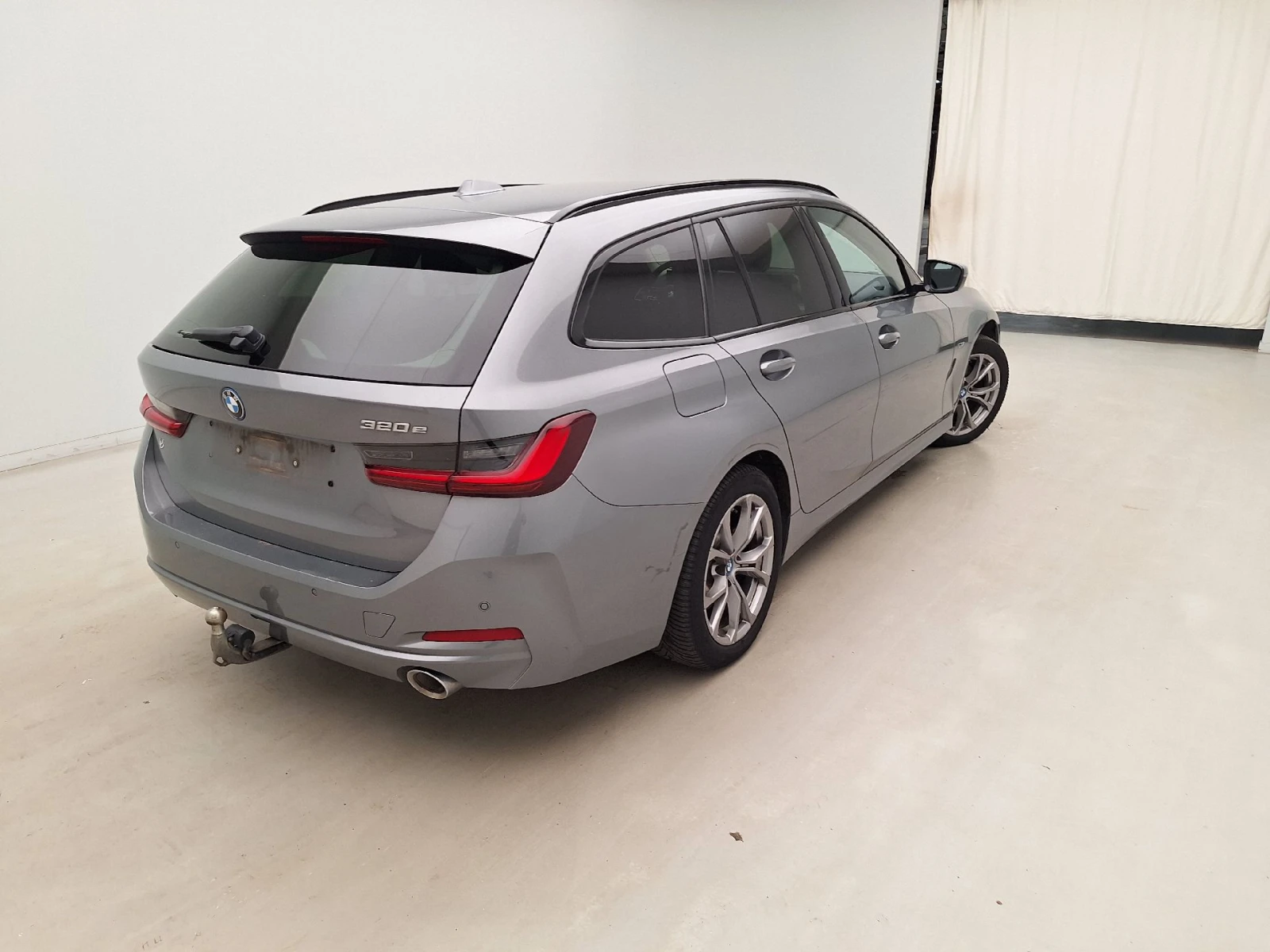BMW 320 Reeks Touring Navi LED Leather , снимка 6 - Автомобили и джипове - 56205979