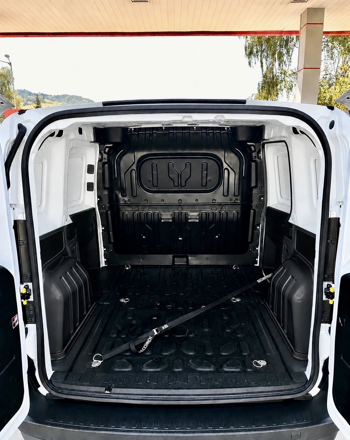 Fiat Doblo 1.3Mjet 90hp , снимка 9 - Автомобили и джипове - 56336880