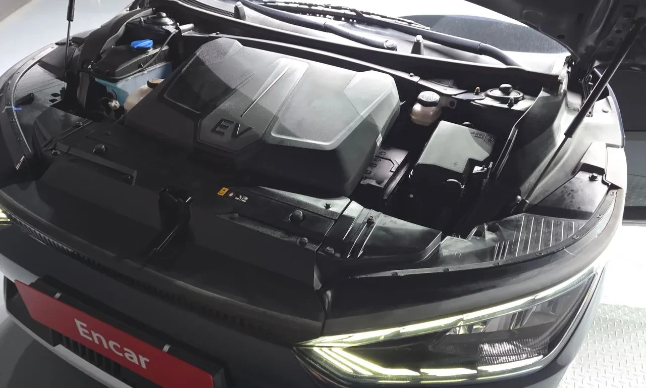 Kia EV6 Air 4WD, снимка 6 - Автомобили и джипове - 56411357
