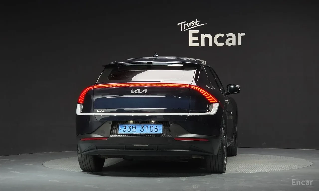 Kia EV6 Air 4WD, снимка 4 - Автомобили и джипове - 56411357