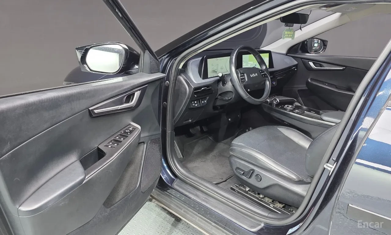 Kia EV6 Air 4WD, снимка 10 - Автомобили и джипове - 56411357