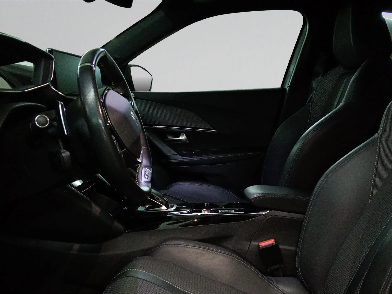 Peugeot 2008 GT 1.2 PureTech 130 EAT8 EURO6//2109R27 | Mobile.bg � ����������� 11