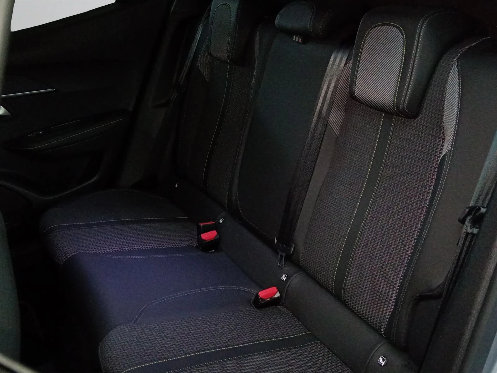 Peugeot 2008 GT 1.2 PureTech 130 EAT8 EURO6//2109R27 | Mobile.bg � ����������� 12