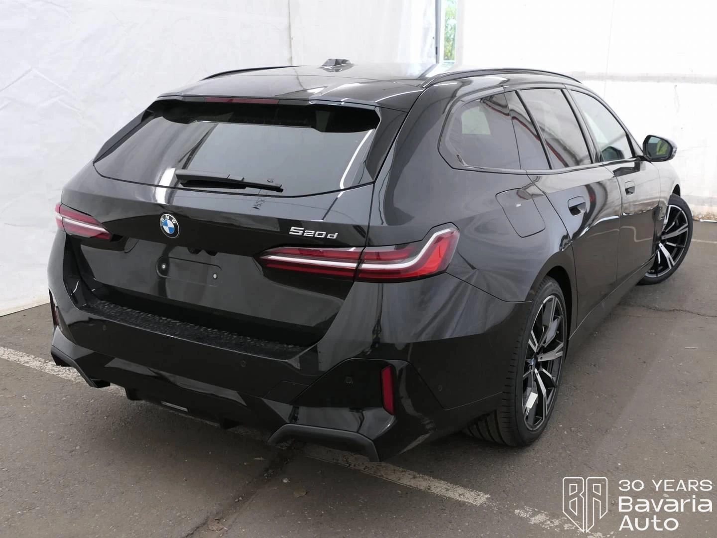 BMW 520 d Touring Steptronic, снимка 3 - Автомобили и джипове - 56439699