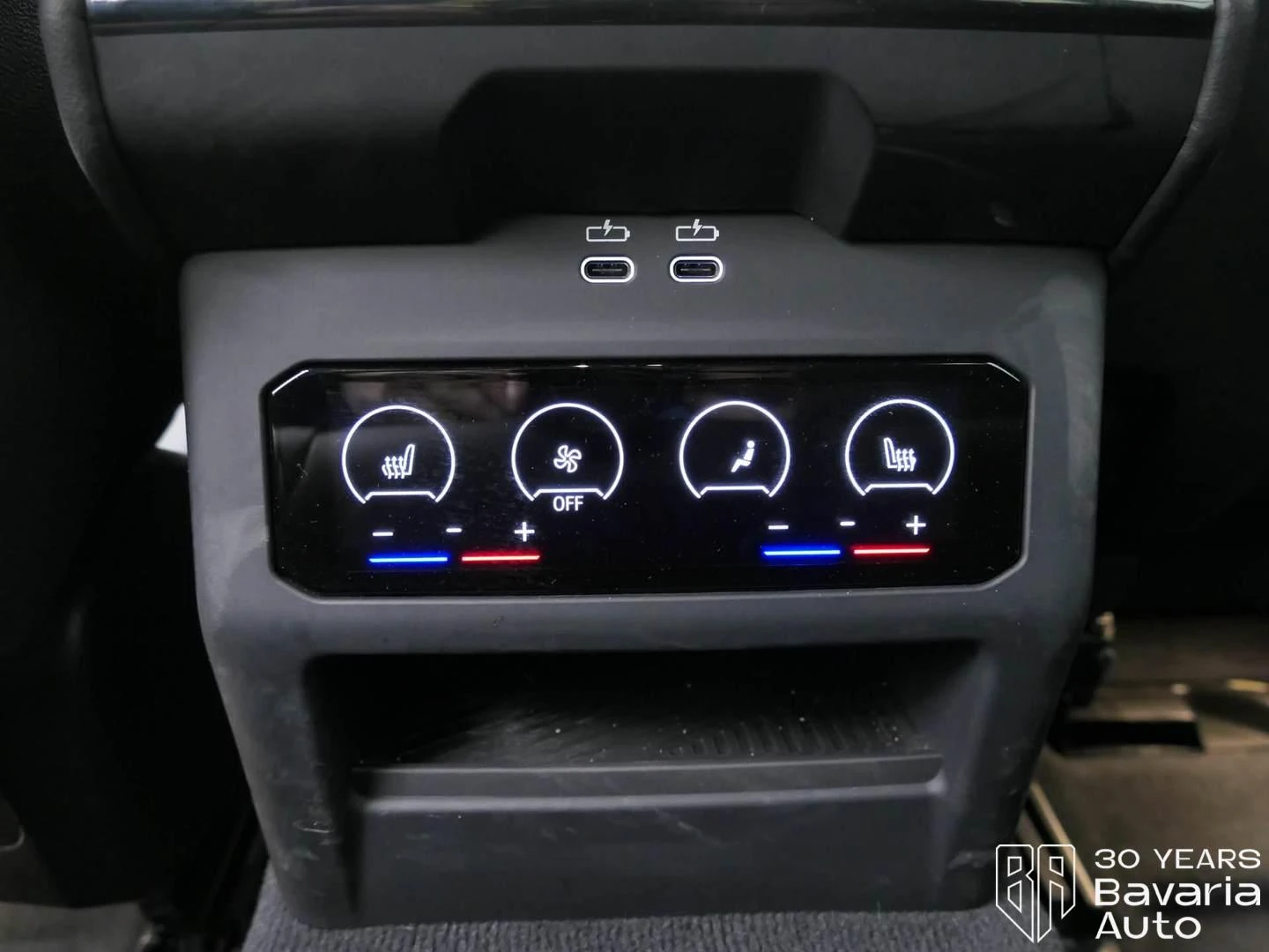 BMW 520 d Touring Steptronic, снимка 12 - Автомобили и джипове - 56439699