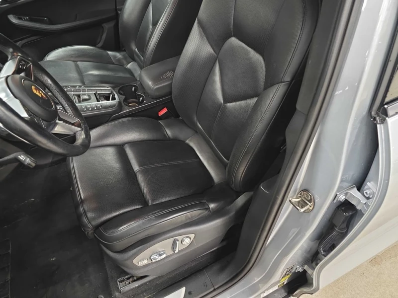 Porsche Macan 2015 S * ОТ ГЛАВНО ПРЕДСТАВИТЕЛСТВО НА PORSCHE* , снимка 9 - Автомобили и джипове - 52683074