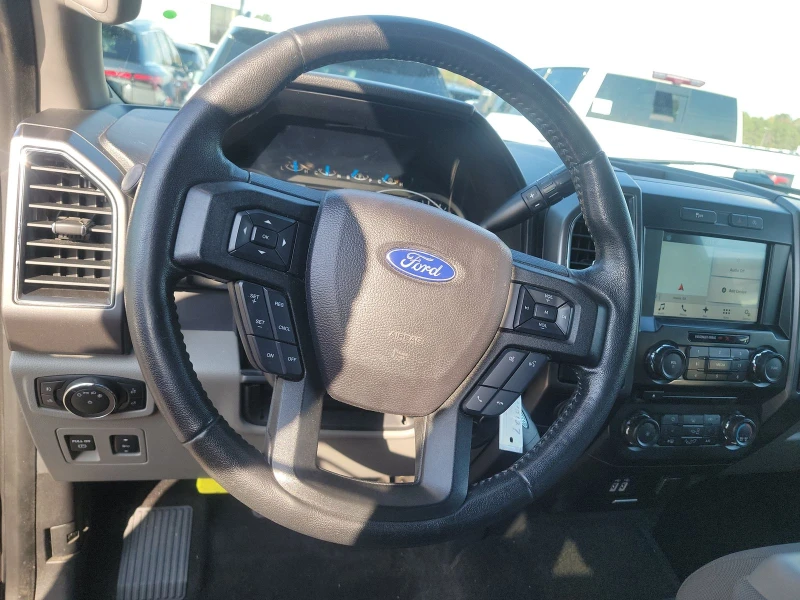 Ford F150 XLT* Crew Cab, снимка 8 - Автомобили и джипове - 53008893