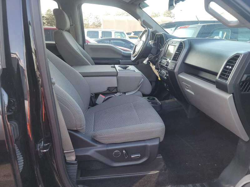 Ford F150 XLT* Crew Cab, снимка 11 - Автомобили и джипове - 53008893