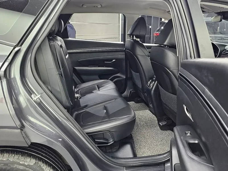 Hyundai Tucson 1.6 4WD - САМО 30% АВАНС, снимка 12 - Автомобили и джипове - 56255851