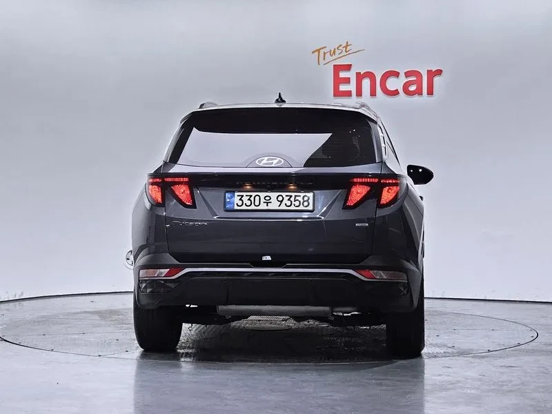Hyundai Tucson 1.6 4WD - САМО 30% АВАНС, снимка 4 - Автомобили и джипове - 56255851