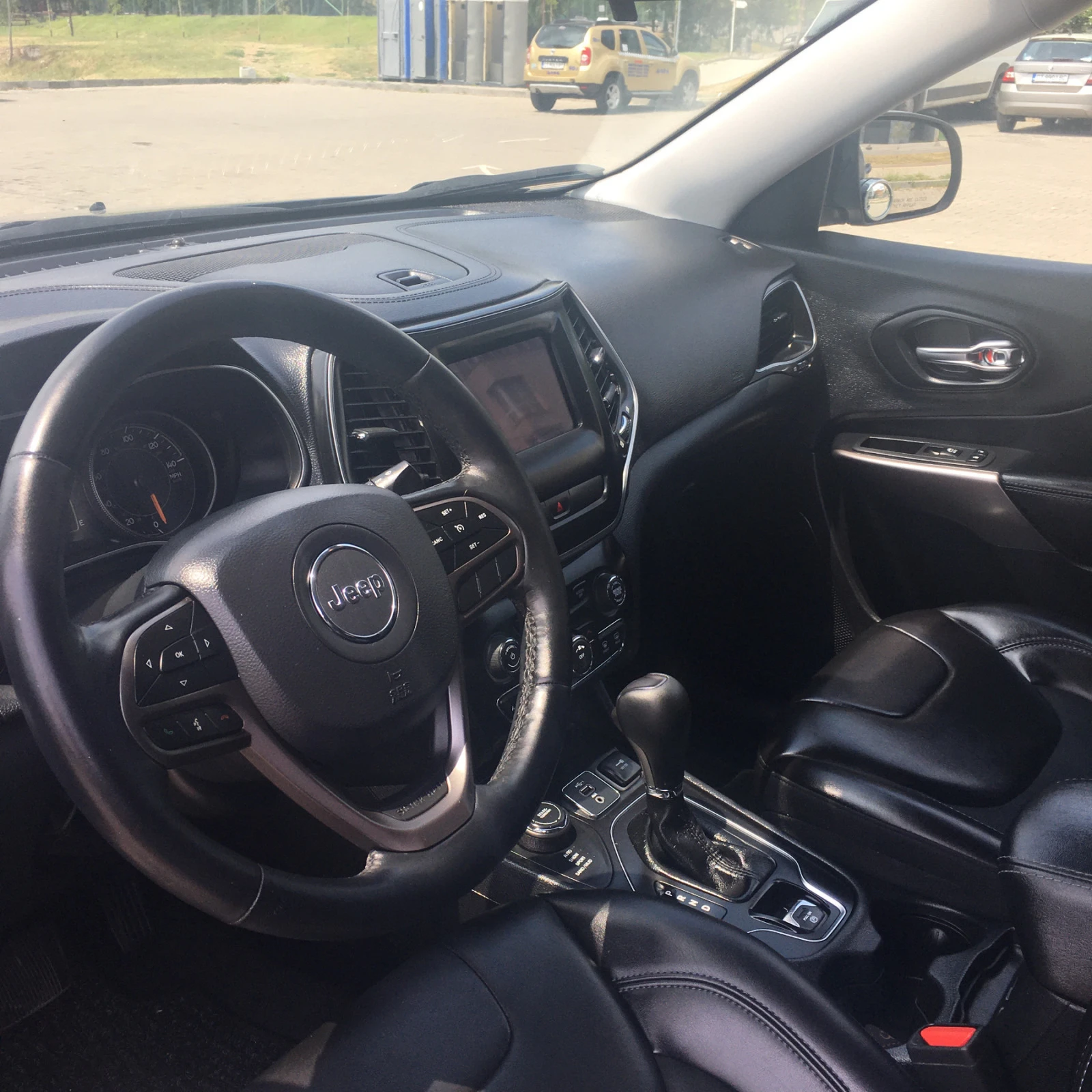 Jeep Cherokee 3.2 V6 | Mobile.bg � ����������� 12
