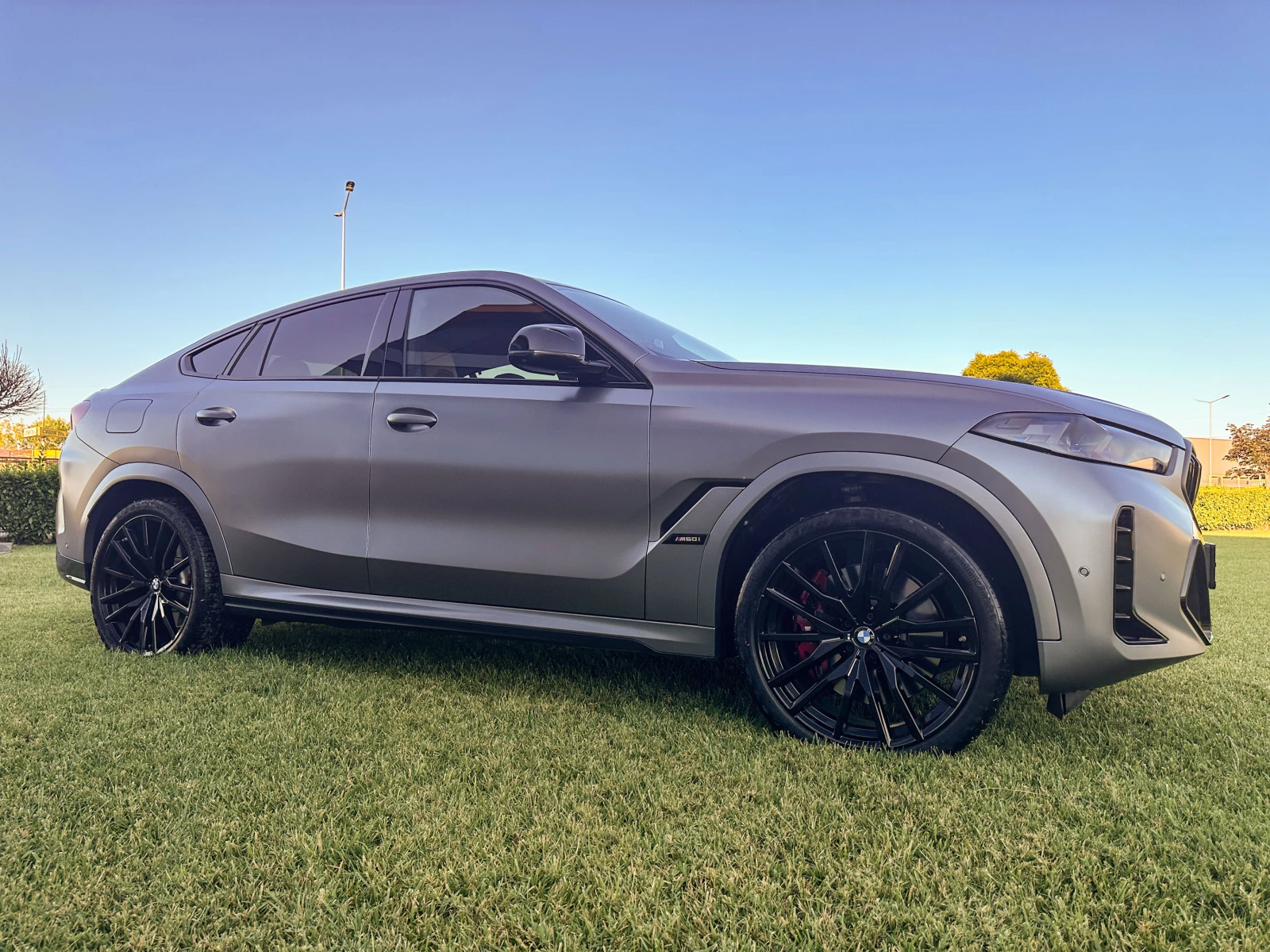BMW X6 M60i M-SPORT PRO H&K PANO-SKY CARBON - изображение 3