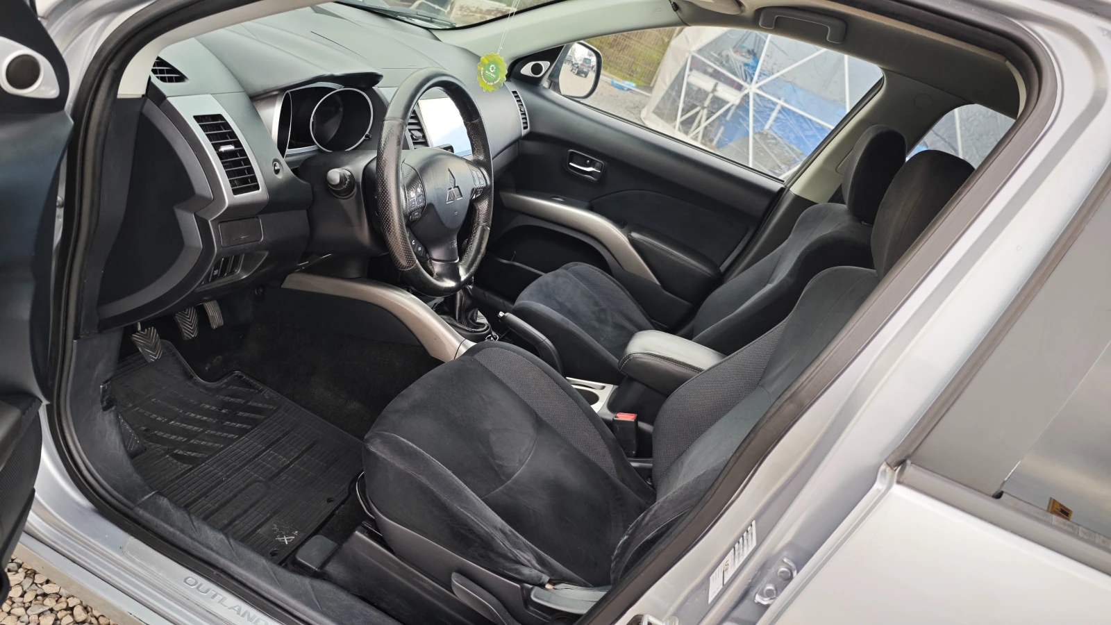 Mitsubishi Outlander НОВИ ГУМИDOT1725/БЪРЗИ-БАВНИ/NAV/ВС.ПЛАТЕНО/ОБСЛУЖ, снимка 13 - Автомобили и джипове - 54127161