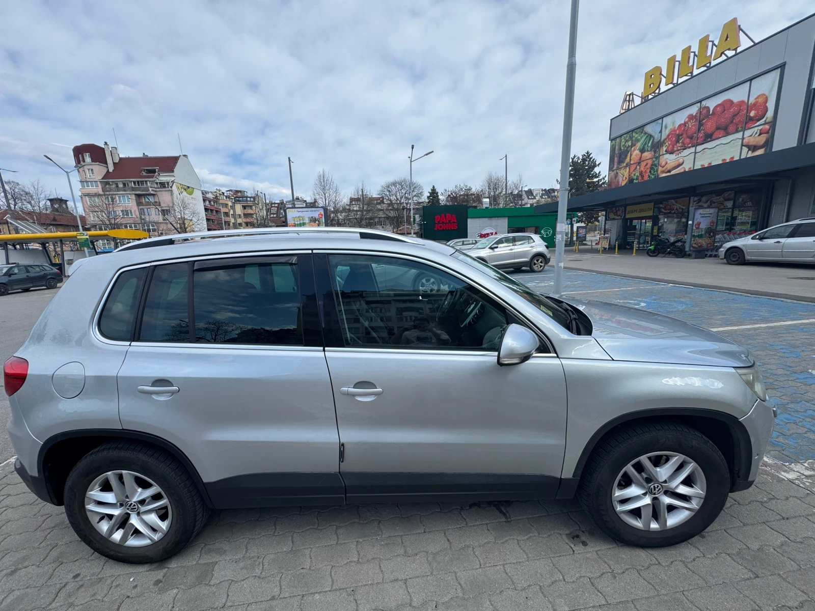 VW Tiguan 2.0 TSI 4motion, снимка 9 - Автомобили и джипове - 54291800