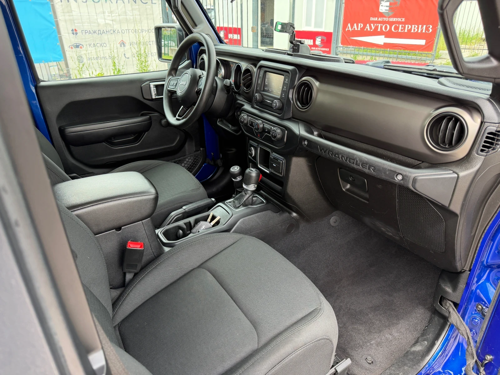 Jeep Wrangler 3.6 V6 Sport, снимка 10 - Автомобили и джипове - 54650664