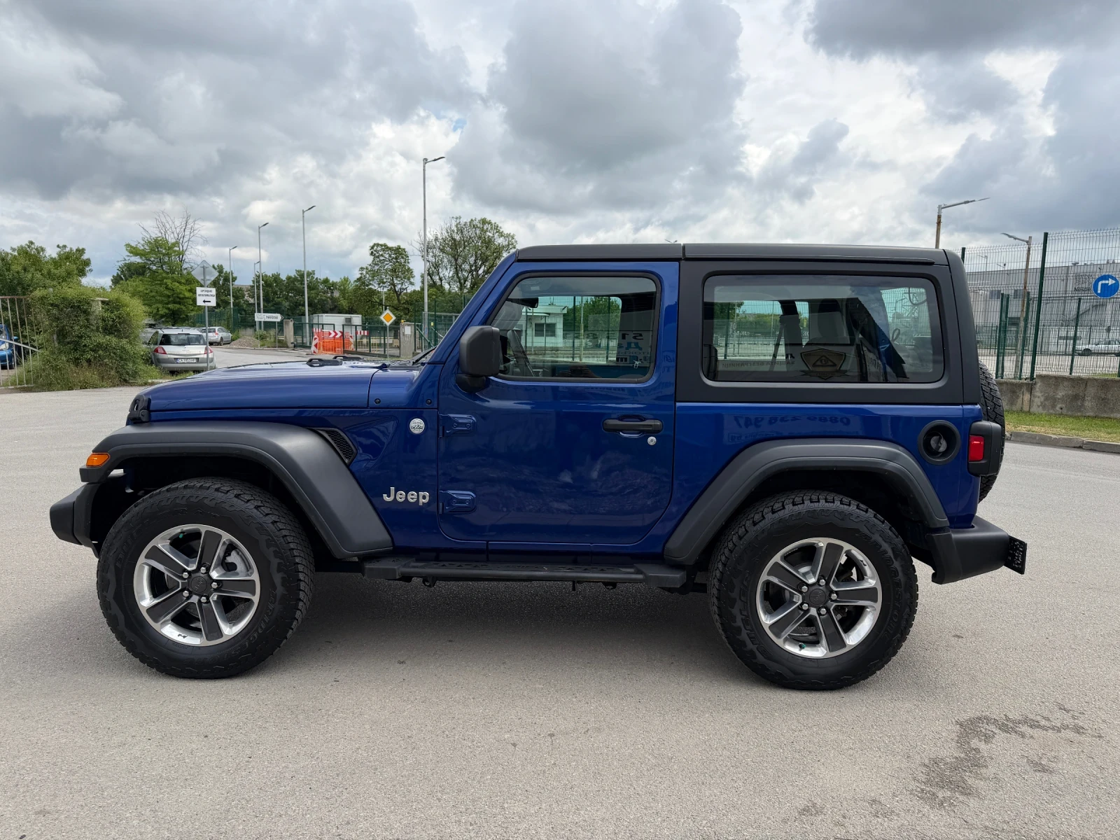 Jeep Wrangler 3.6 V6 Sport, снимка 8 - Автомобили и джипове - 54650664