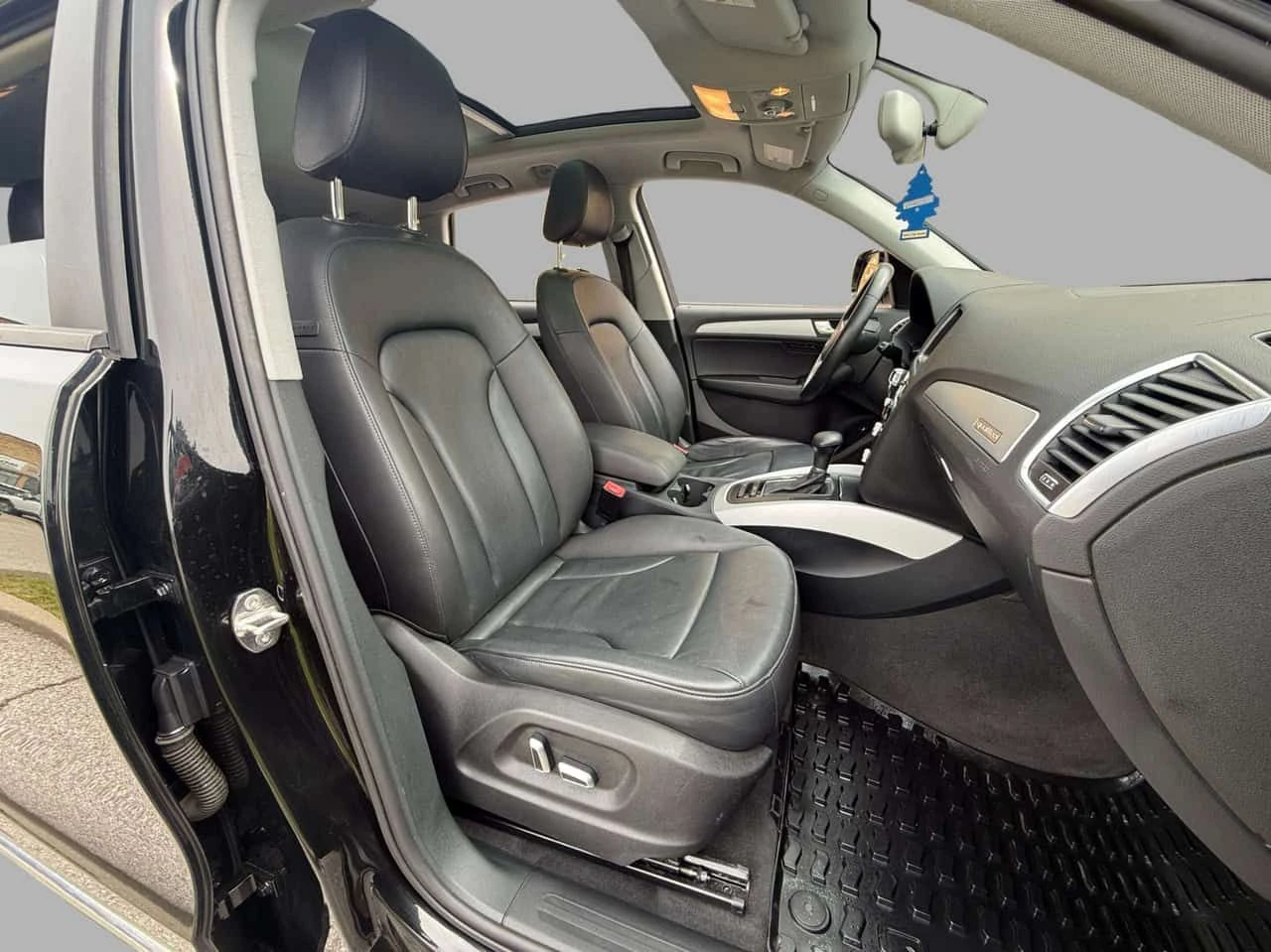 Audi Q5 * Quattro 4dr 2.0T Komfort * CARFAX * ЦЕНА ДО БГ, снимка 13 - Автомобили и джипове - 54905395