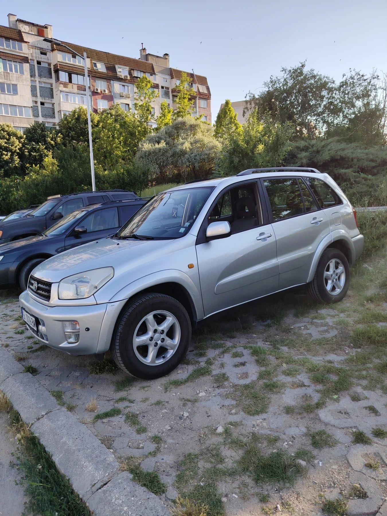 Toyota Rav4 2.0, снимка 7 - Автомобили и джипове - 55006093