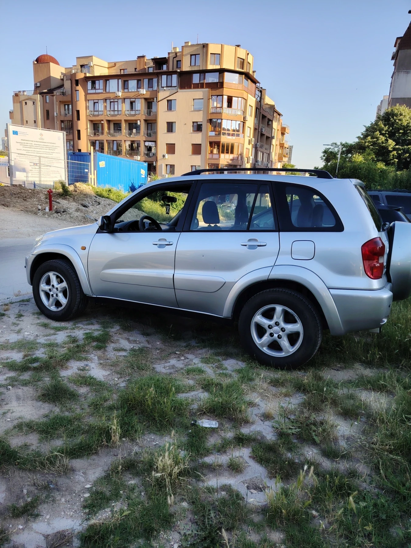 Toyota Rav4 2.0, снимка 5 - Автомобили и джипове - 55006093
