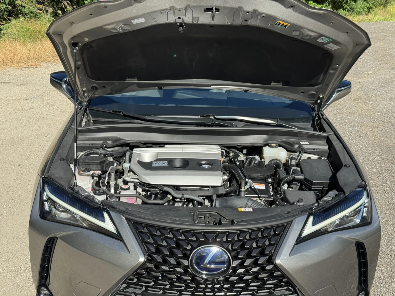 Lexus UX 250h Обслужен / Гаранционен, снимка 8 - Автомобили и джипове - 55236181