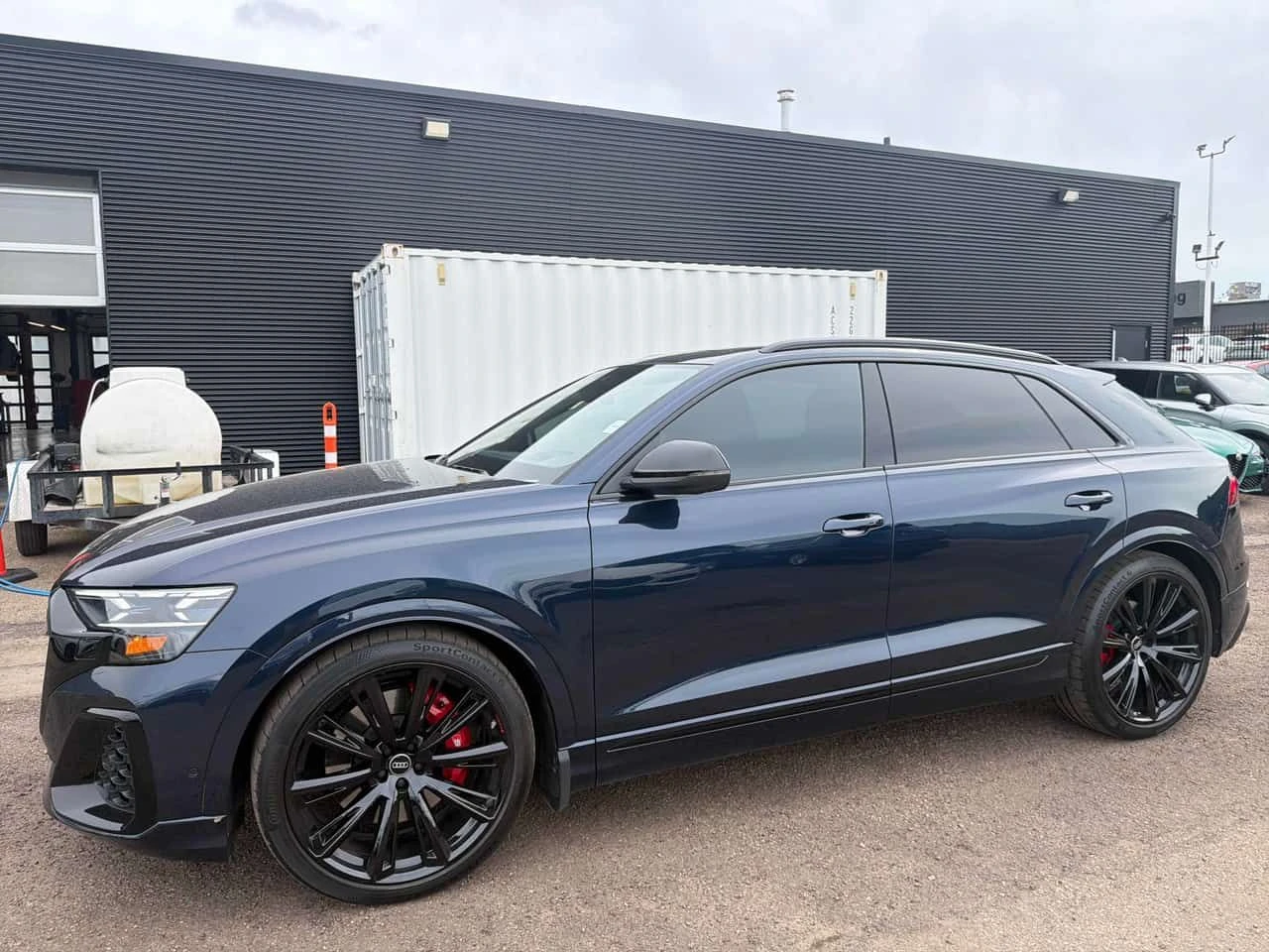 Audi SQ8  4.0 TFSI quattro / ЦЕНА ДО БЪЛГАРИЯ , снимка 2 - Автомобили и джипове - 55237250