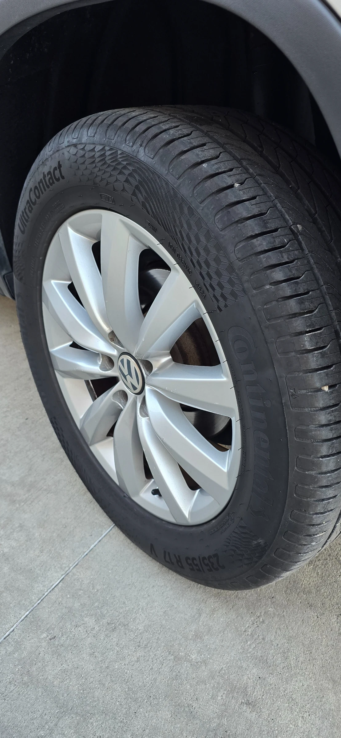 VW Tiguan 2.0 TDI 4x4, снимка 15 - Автомобили и джипове - 56169731