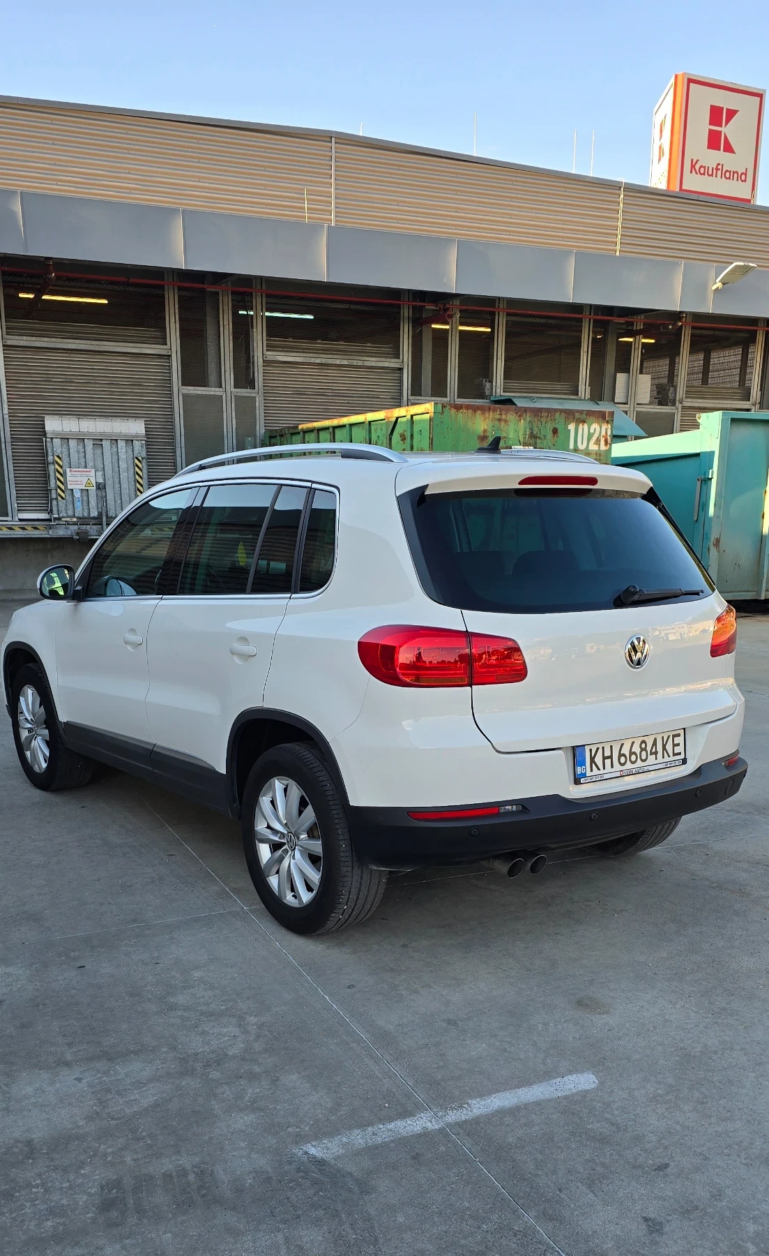VW Tiguan 2.0 TDI 4x4, снимка 3 - Автомобили и джипове - 56169731