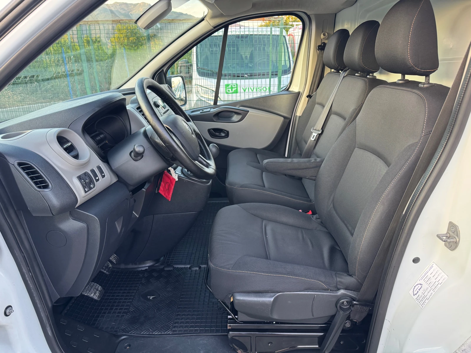 Renault Trafic 1.6TDCI* 110 000км* Оригинал* Германия* КАТО НОВ* , снимка 13 - Бусове и автобуси - 54855013