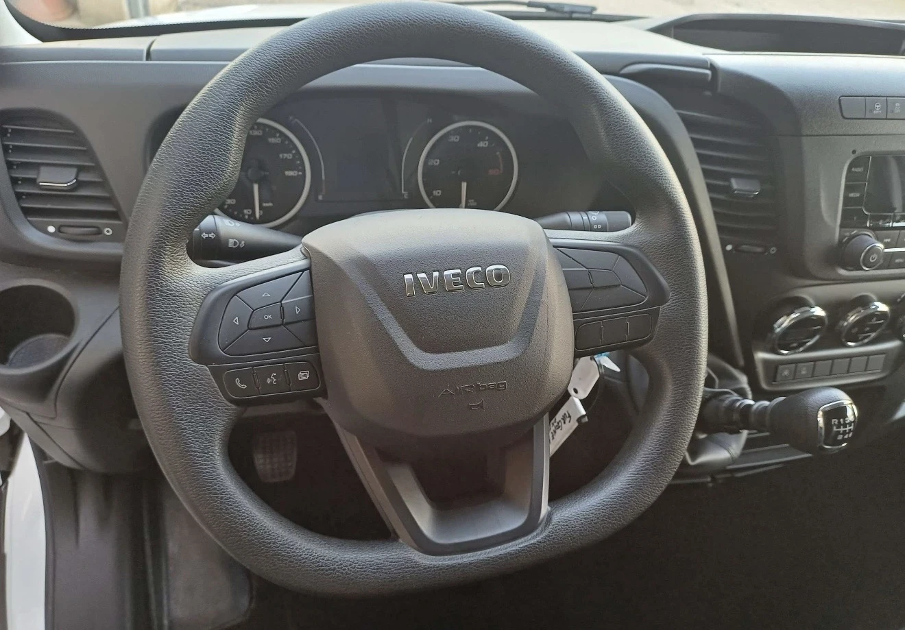 Iveco Daily, снимка 4 - Бусове и автобуси - 55602584