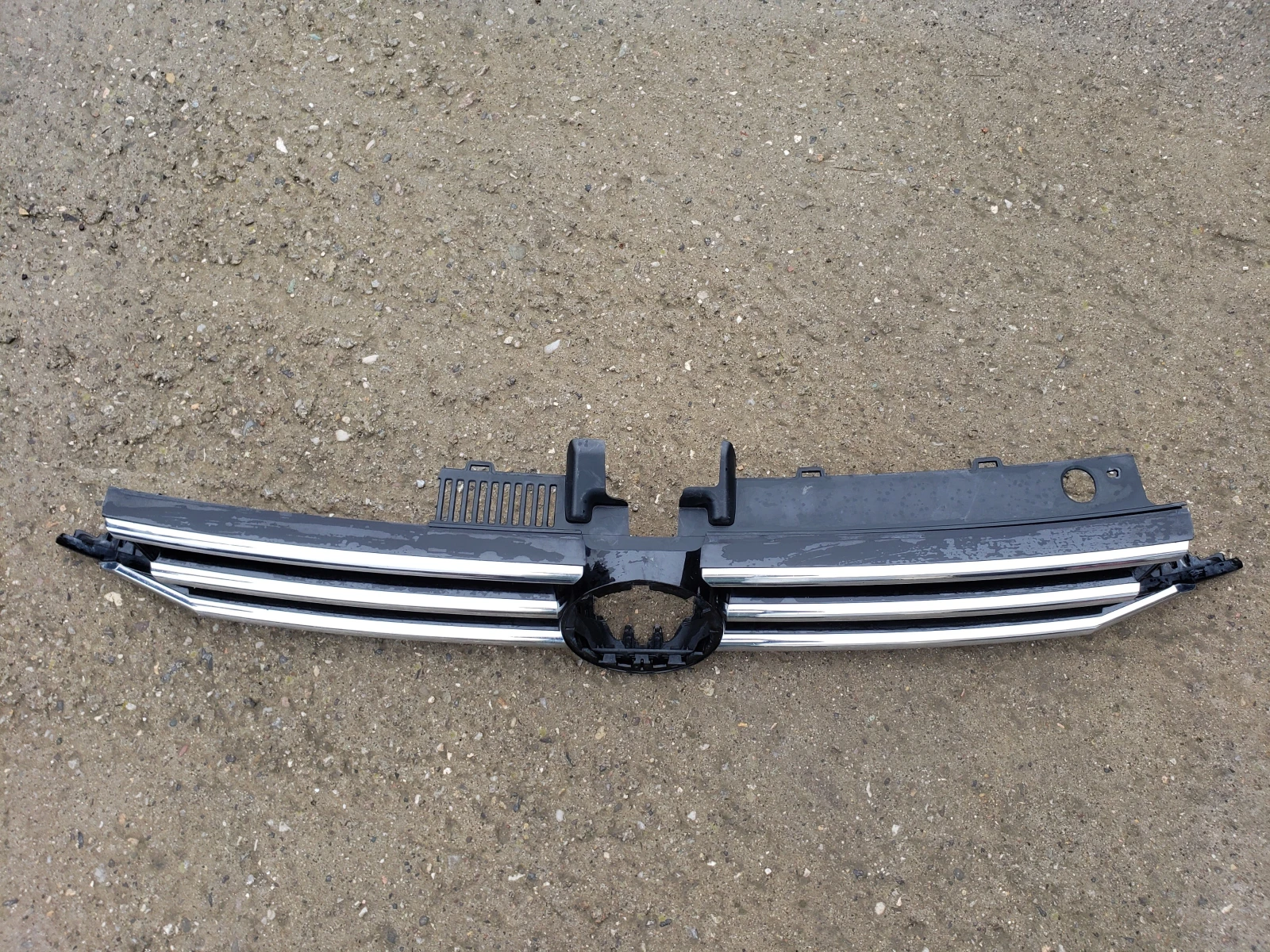 ОРИГИНАЛНА РЕШЕТКА ЗА VW TOURAN 3 след 2015г....5TA853653B...., снимка 5 - Части - 54054262