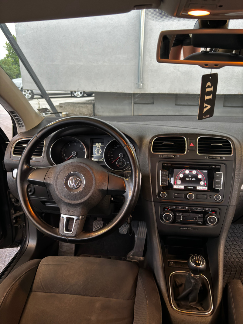 VW Golf, снимка 5 - Автомобили и джипове - 46449912