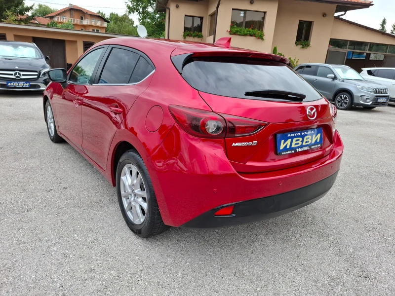 Mazda 3 1.5i SKYACTIV , снимка 3 - Автомобили и джипове - 46974536