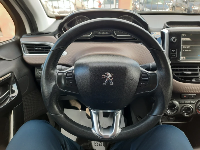 Peugeot 2008 1.2i, снимка 11 - Автомобили и джипове - 48042345