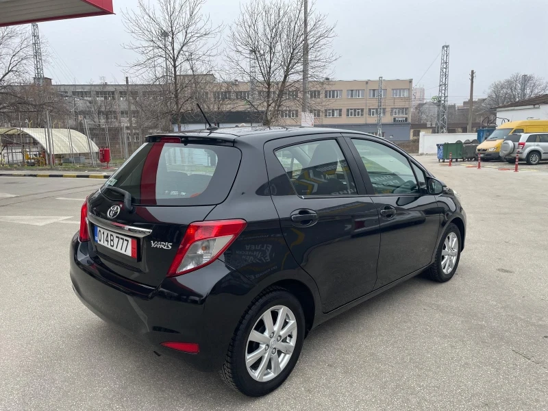 Toyota Yaris, снимка 5 - Автомобили и джипове - 49323527