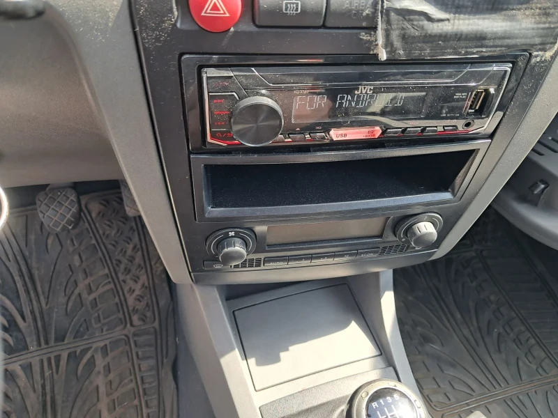 Seat Cordoba, снимка 10 - Автомобили и джипове - 52108898