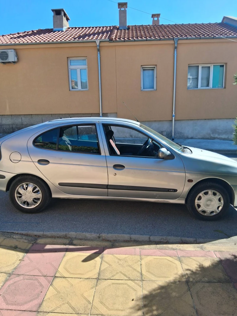 Renault Megane газ и бензин, снимка 4 - Автомобили и джипове - 52221686
