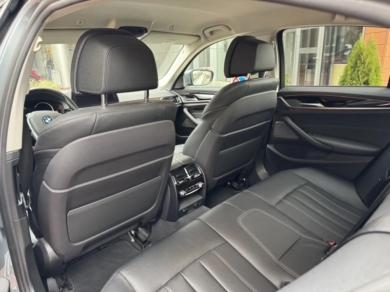 BMW 530 i xDrive, снимка 9 - Автомобили и джипове - 52480322