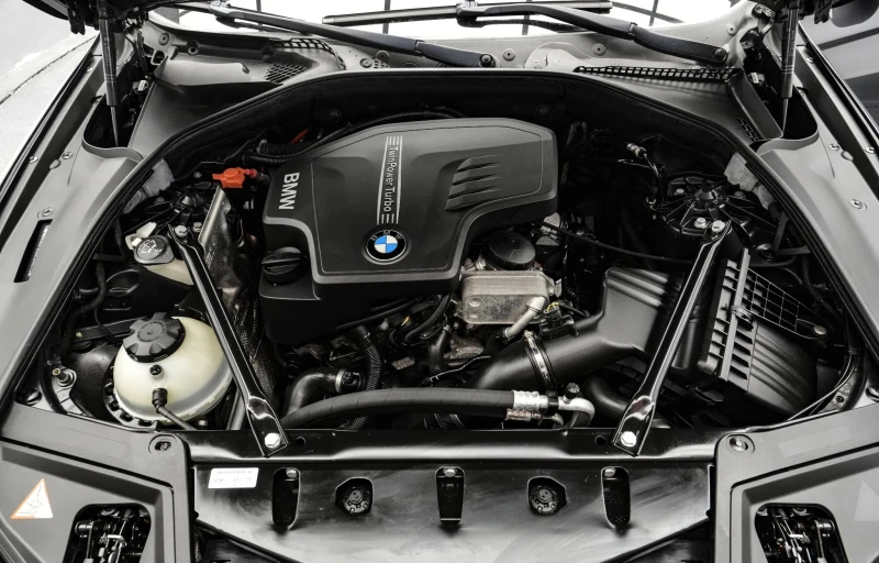 BMW 528 M-Sport , снимка 5 - Автомобили и джипове - 52721609